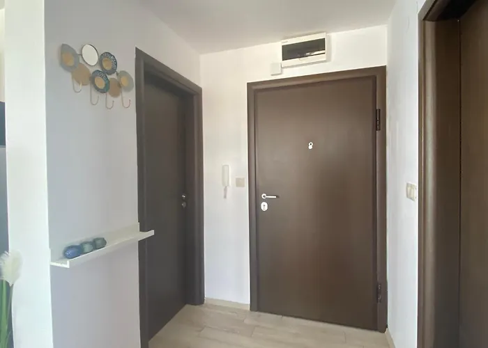 Paradiso 'в' 207 Two Bedroom ネセバル