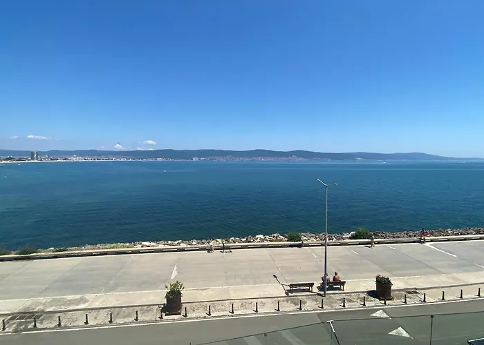 Paradiso 'в' 207 Two Bedroom * ネセバル