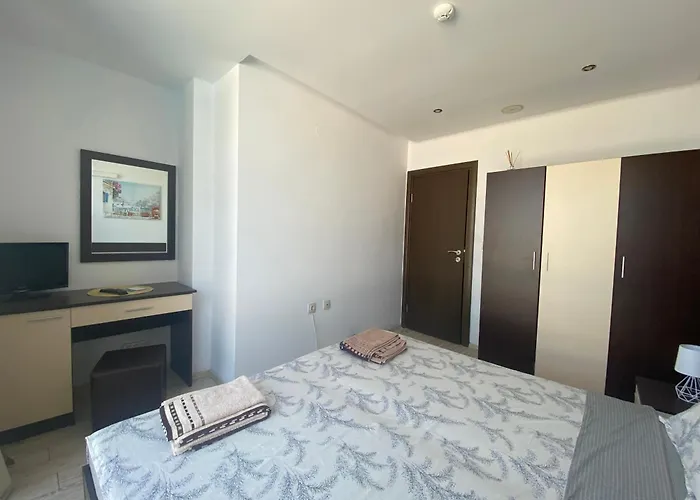 アパート Paradiso 'в' 207 Two Bedroom *