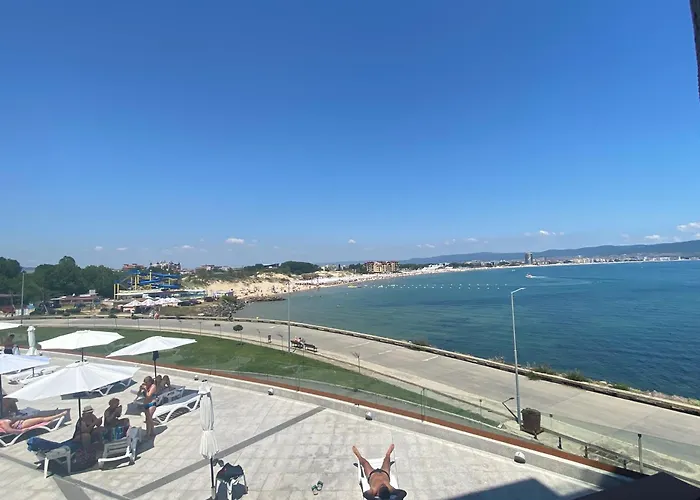 Paradiso 'в' 207 Two Bedroom アパート *