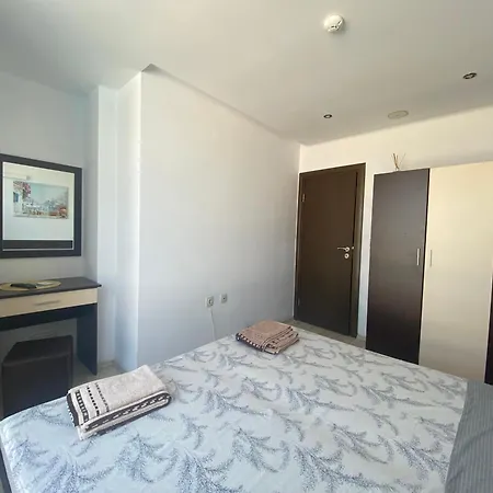 Διαμέρισμα Paradiso 'в' 207 Two Bedroom *