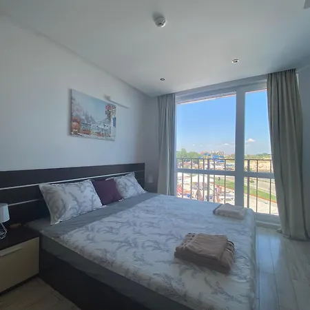Paradiso 'в' 207 Two Bedroom * נסבר