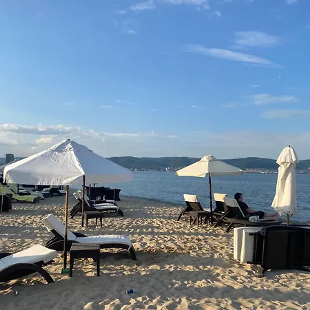 Paradiso 'в' 207 Two Bedroom דירה