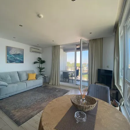 Paradiso 'в' 207 Two Bedroom * נסבר