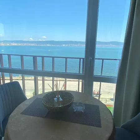 Paradiso 'в' 207 Two Bedroom * Νεσέμπαρ