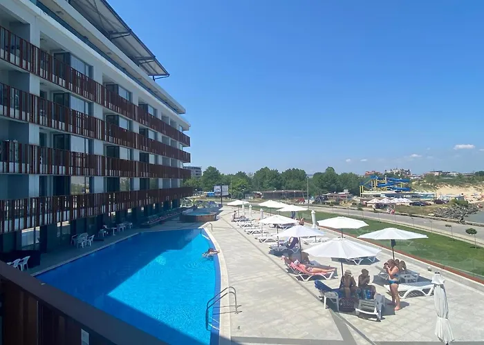 Paradiso 'в' 207 Two Bedroom